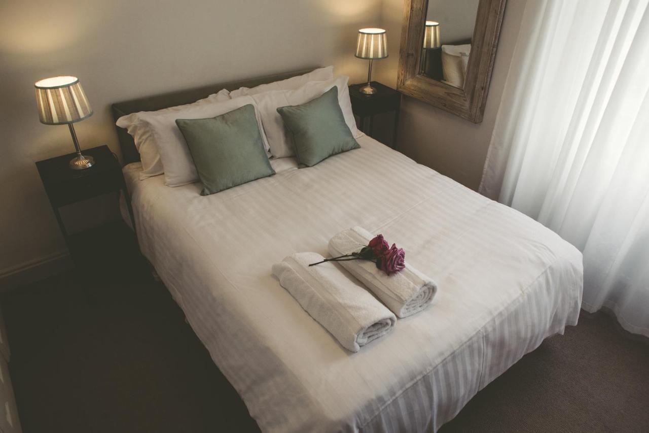 บลู พิเจียนส์ Hotel Worth  ห้อง รูปภาพ